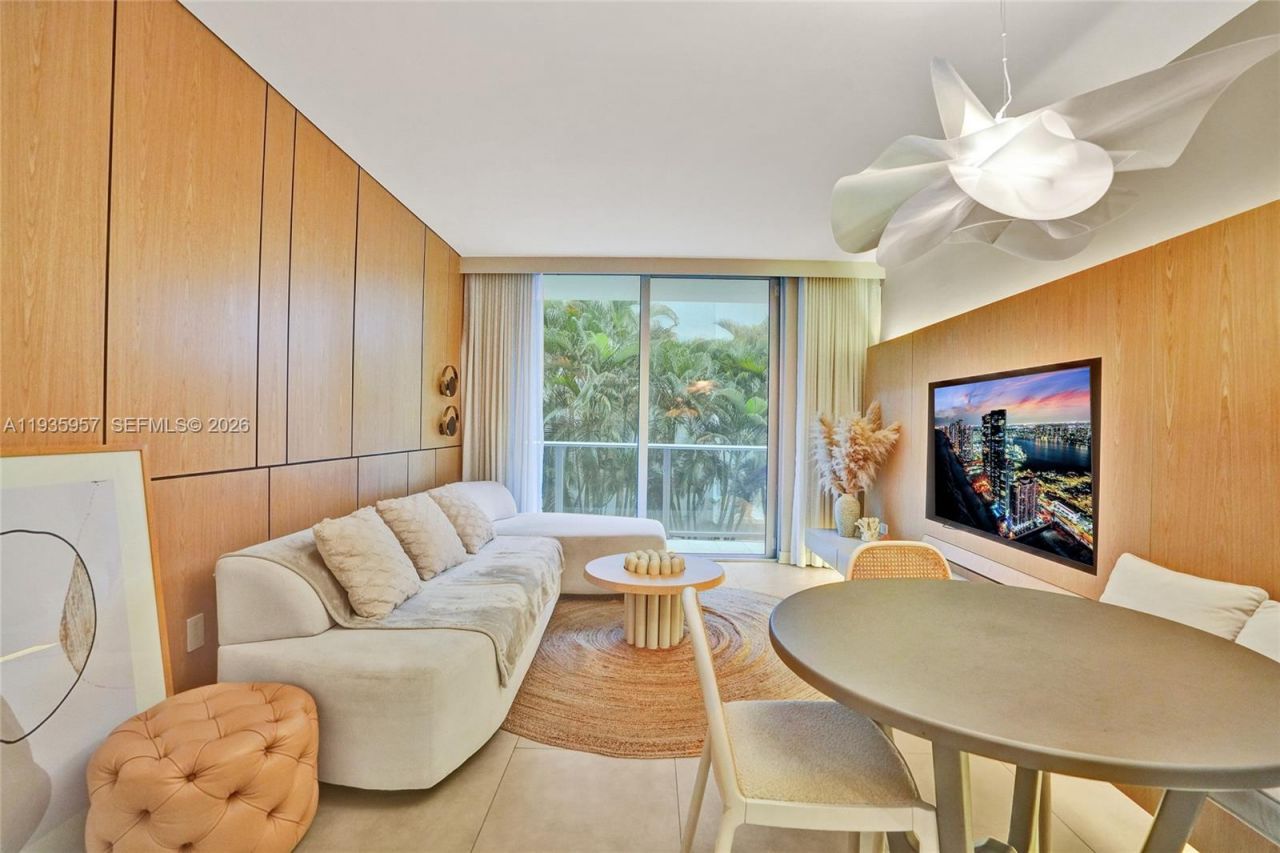 1010 SW 2nd Ave, Unit 601, Miami, FL 33130 Photo