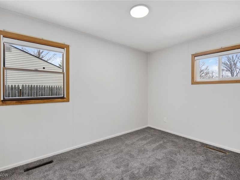 4434 Riverside Drive, Lorain, OH 44055 Photo 12