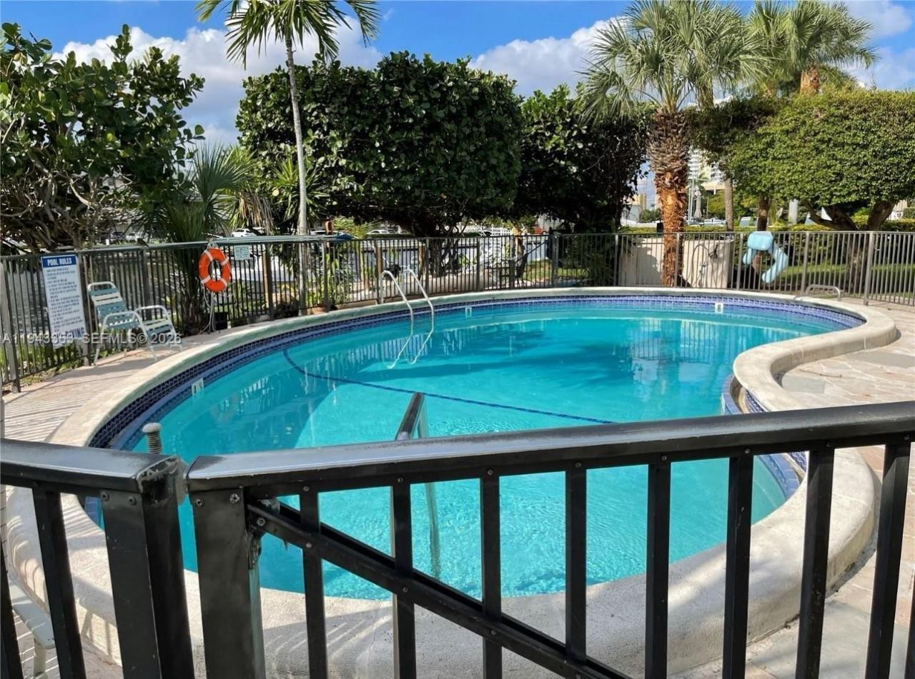 455 Golden Isles Dr, Unit 107, Hallandale Beach, FL 33009 Photo