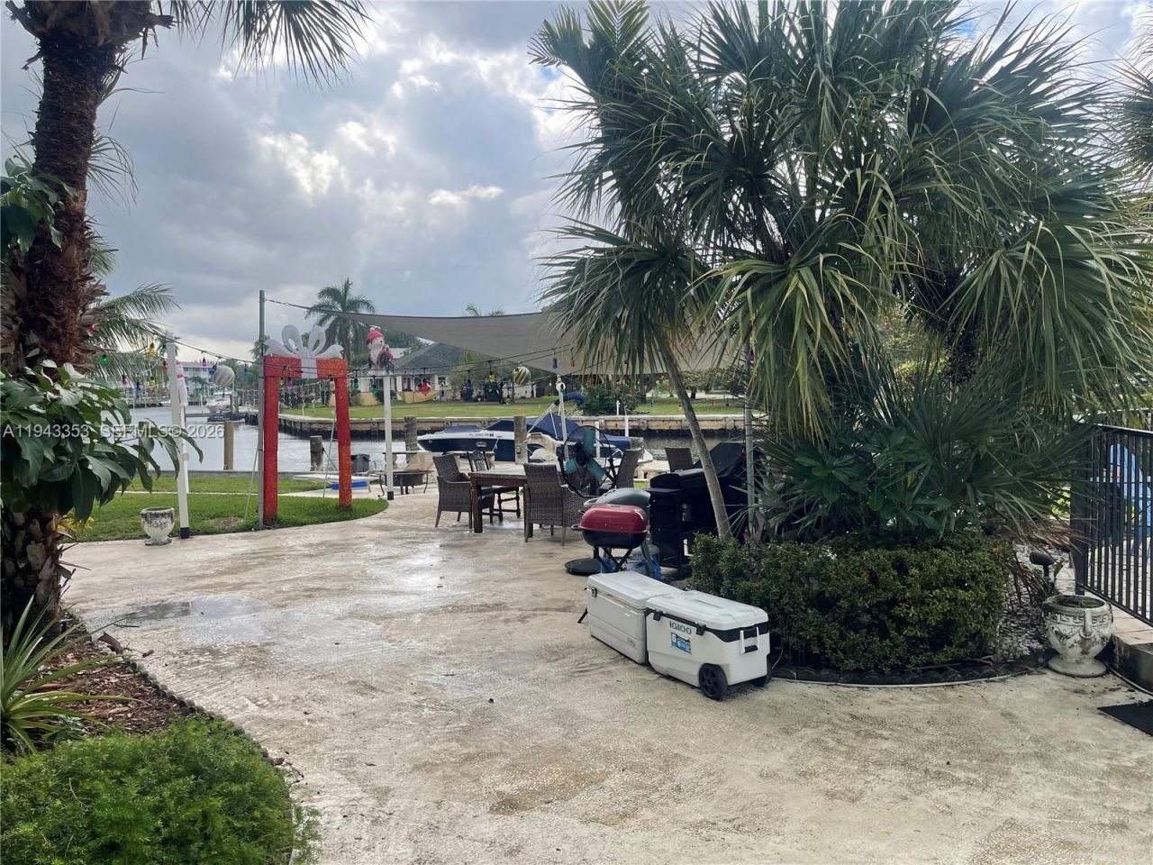 455 Golden Isles Dr, Unit 107, Hallandale Beach, FL 33009 Photo