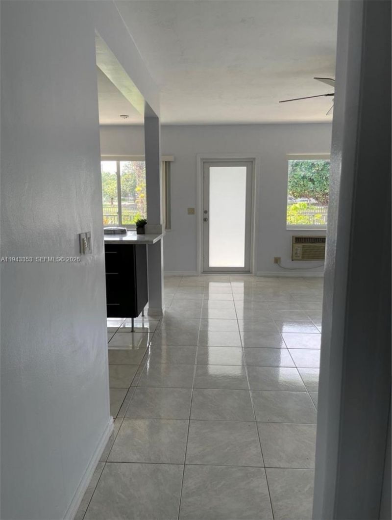 455 Golden Isles Dr, Unit 107, Hallandale Beach, FL 33009 Photo