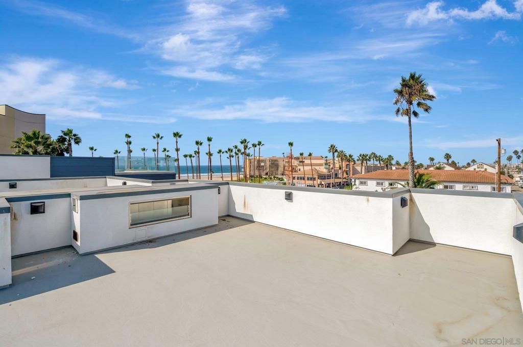 109 Daisy Ave, Imperial Beach, CA 91932 Main Photo