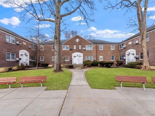 255-25 61st Avenue, Unit #3-881, Little Neck, NY 11362