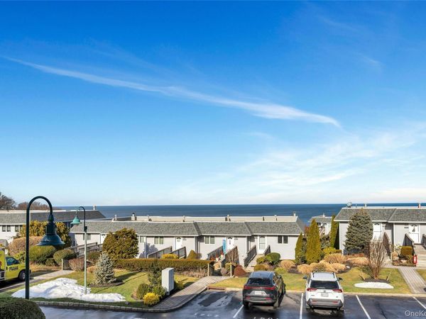 3105 Bluffs Drive S, Baiting Hollow, NY 11933
