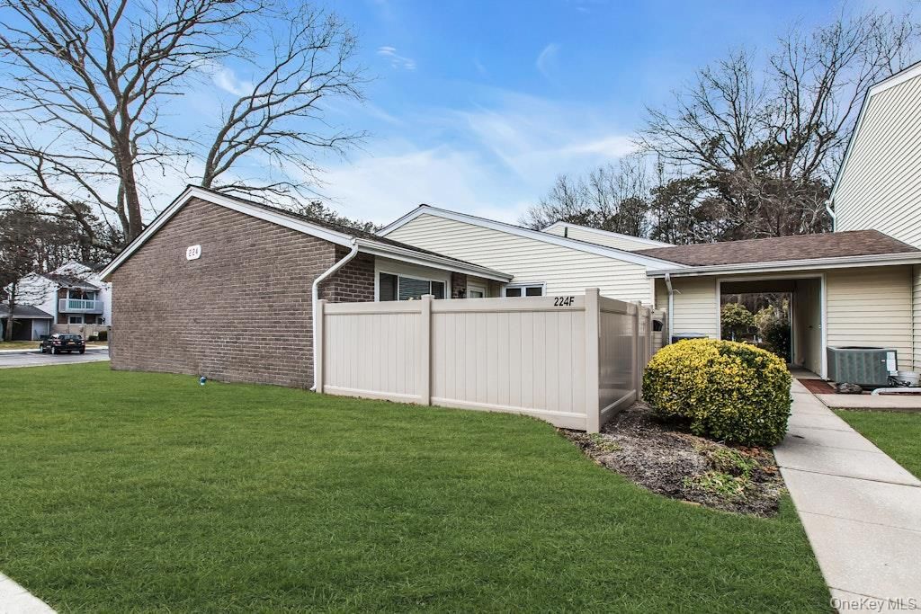 224 Springmeadow Drive, Unit F, Holbrook, NY 11741 Main Photo