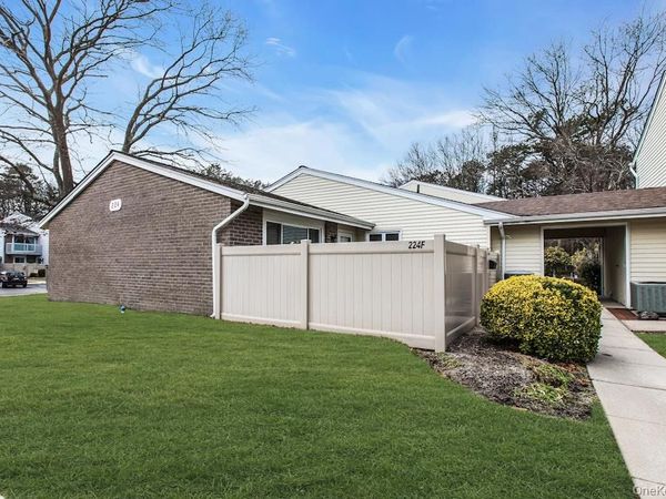 224 Springmeadow Drive, Unit F, Holbrook, NY 11741