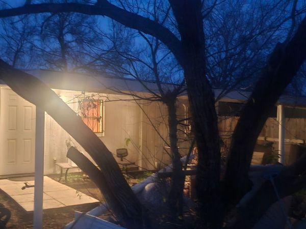 915 NOVELLA, Adkins, TX 78101