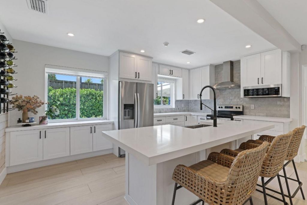 5830 SW 51st Terrace, Miami, FL 33155 Photo