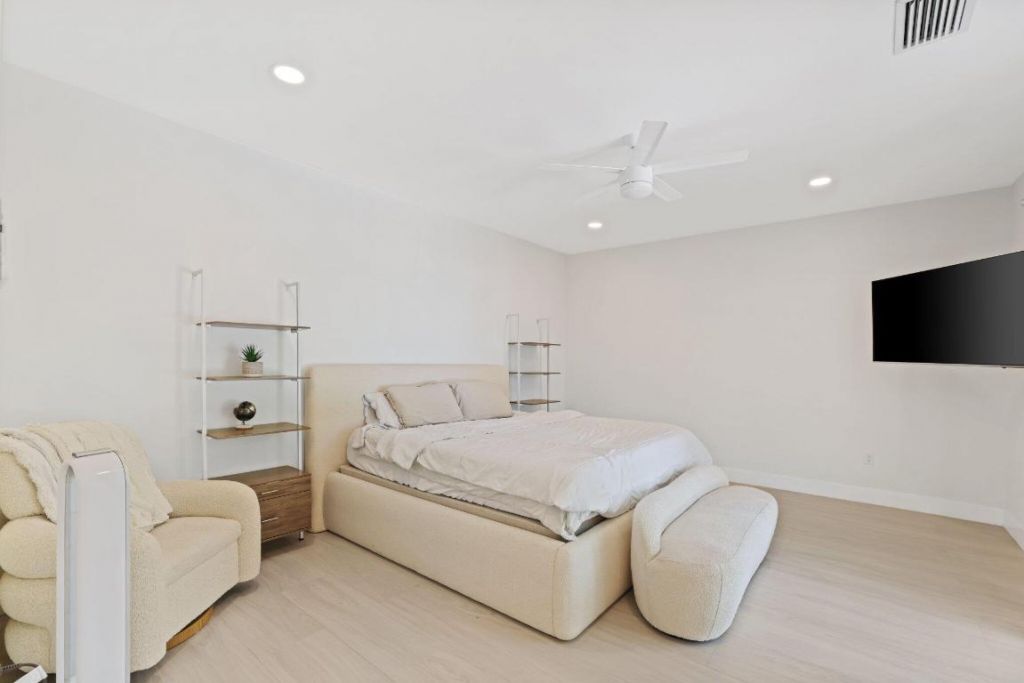 5830 SW 51st Terrace, Miami, FL 33155 Photo