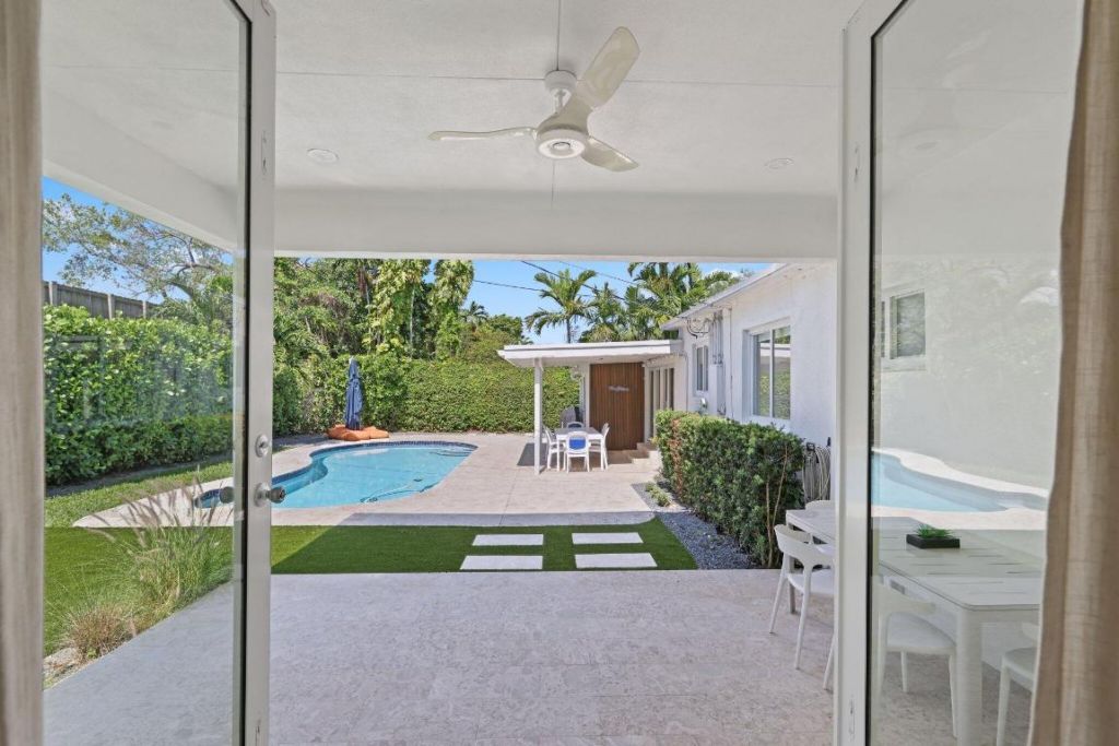 5830 SW 51st Terrace, Miami, FL 33155 Photo