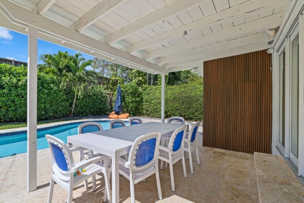 5830 SW 51st Terrace, Miami, FL 33155 Photo