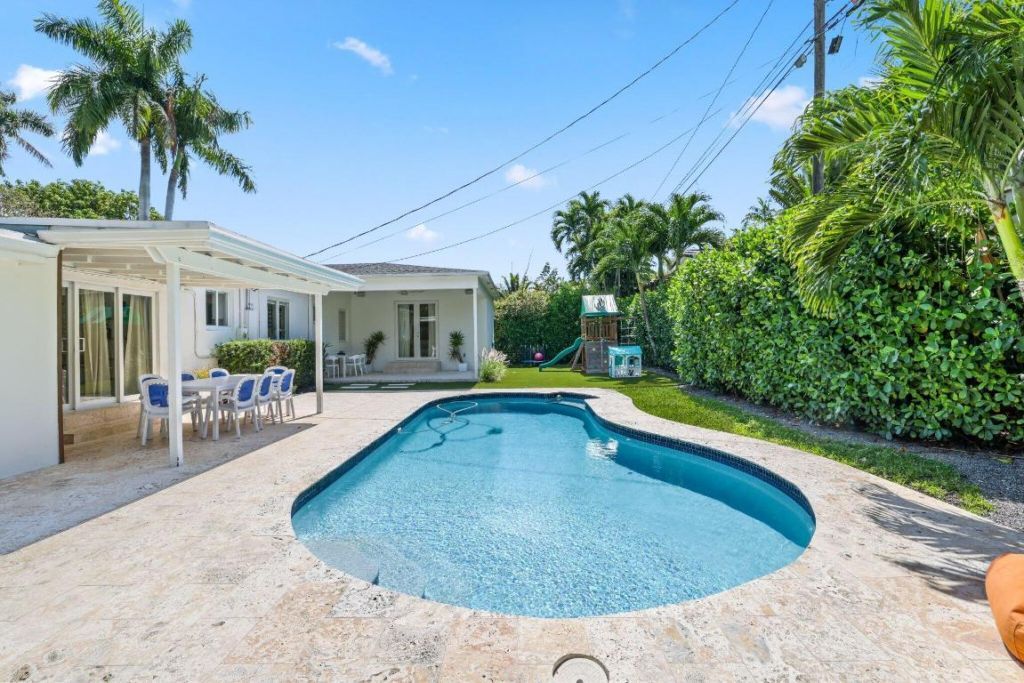 5830 SW 51st Terrace, Miami, FL 33155 Photo