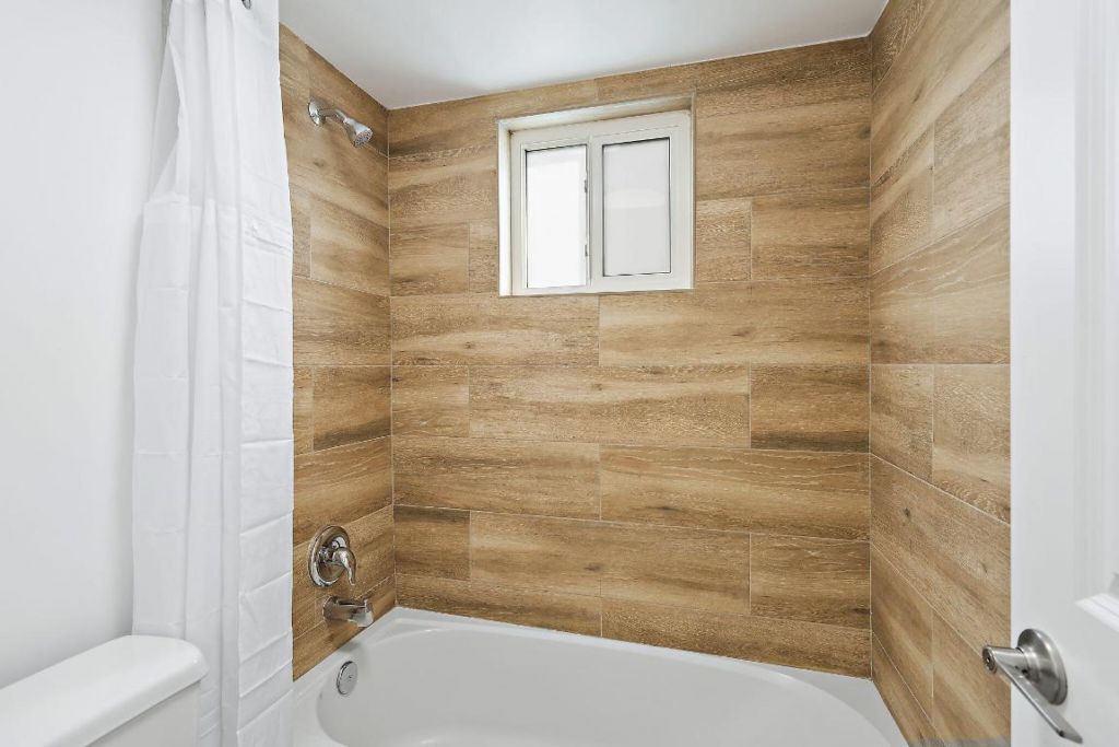 401 Southwind Drive, Unit 8, North Palm Beach, FL 33408 Photo