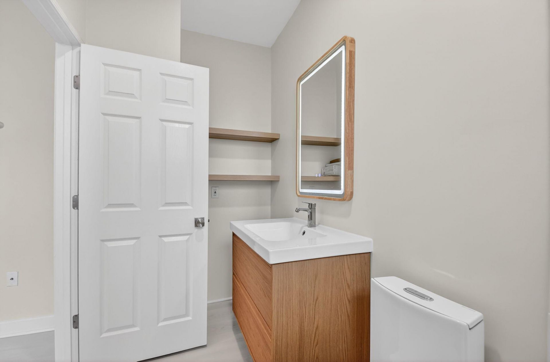 695 Hibiscus Street, West Palm Beach, FL 33401 Photo