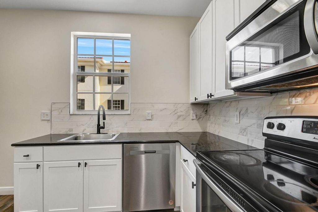 2502 N Dixie Highway, Unit 19, Lake Worth Beach, FL 33460 Photo