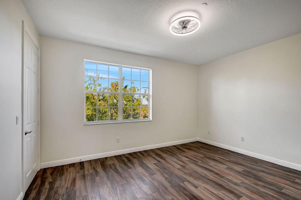 2502 N Dixie Highway, Unit 19, Lake Worth Beach, FL 33460 Photo