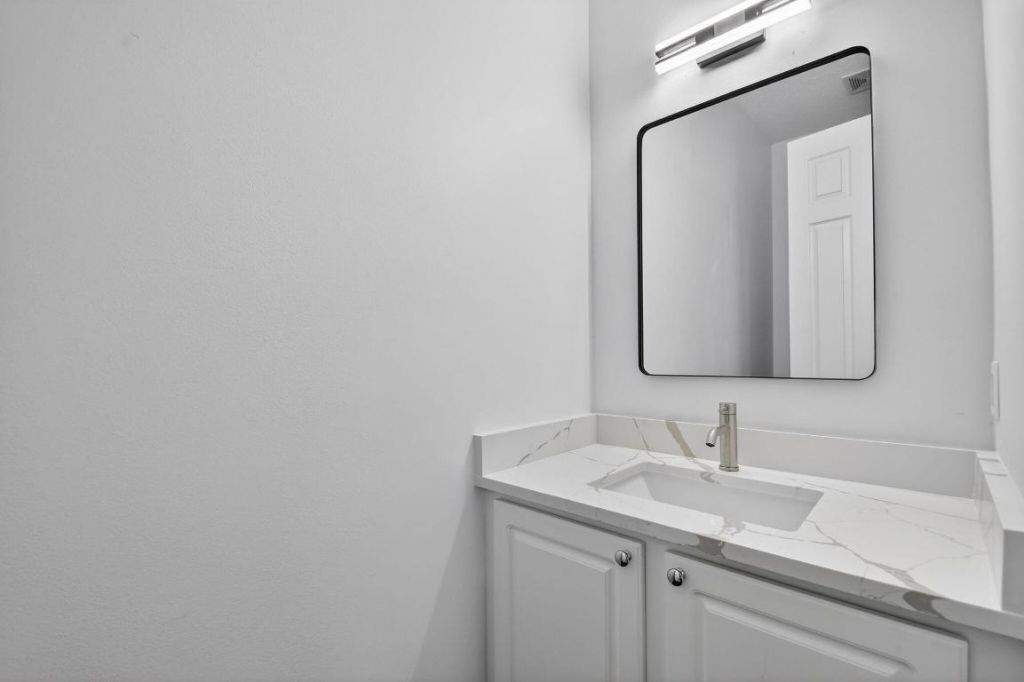 2502 N Dixie Highway, Unit 19, Lake Worth Beach, FL 33460 Photo