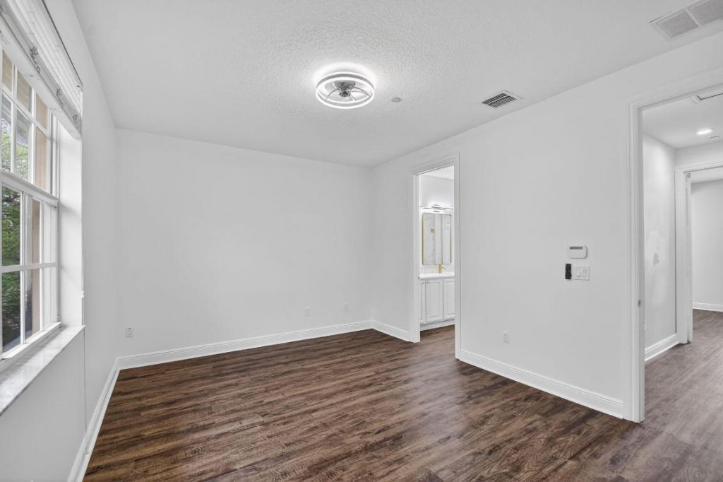 2502 N Dixie Highway, Unit 19, Lake Worth Beach, FL 33460 Photo