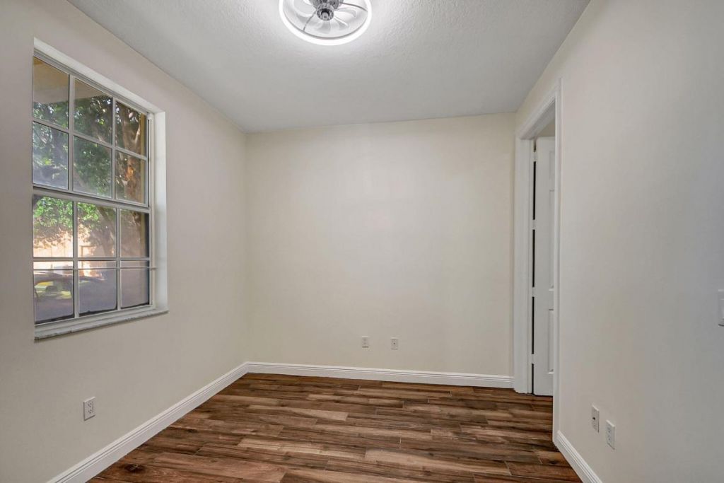 2502 N Dixie Highway, Unit 19, Lake Worth Beach, FL 33460 Photo