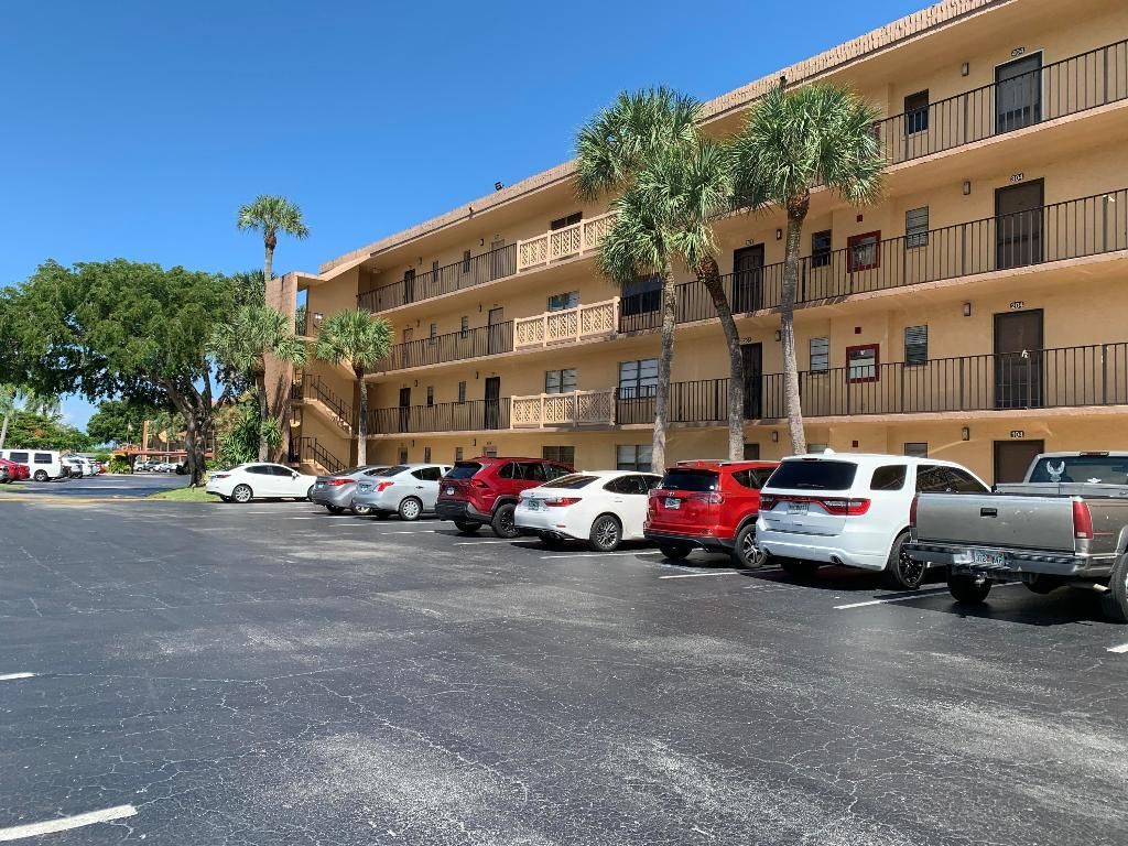 9370 SW 8th Street, Unit 202, Boca Raton, FL 33428 Photo