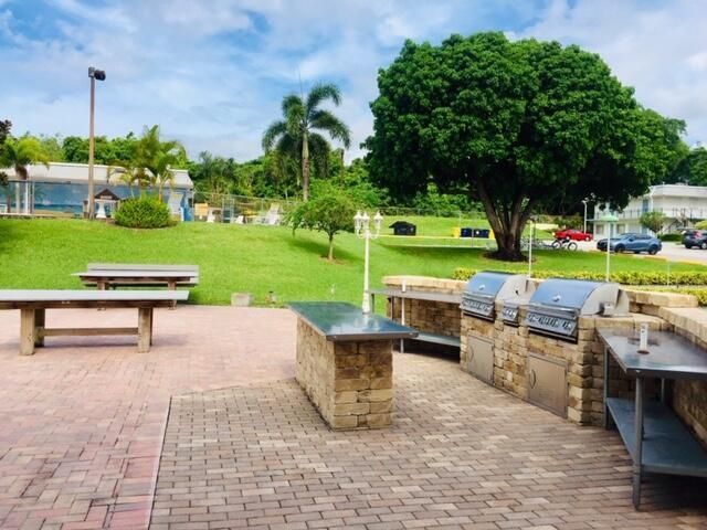 2840 Cynthia Lane, Unit 202, Lake Worth Beach, FL 33461 Photo