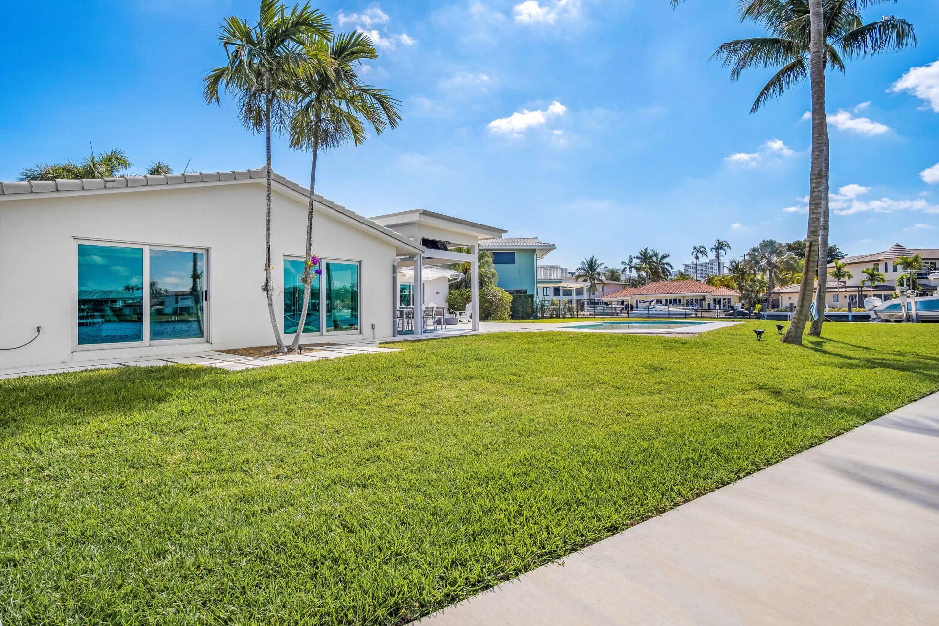35 Castle Harbor Island, Fort Lauderdale, FL 33308 Photo