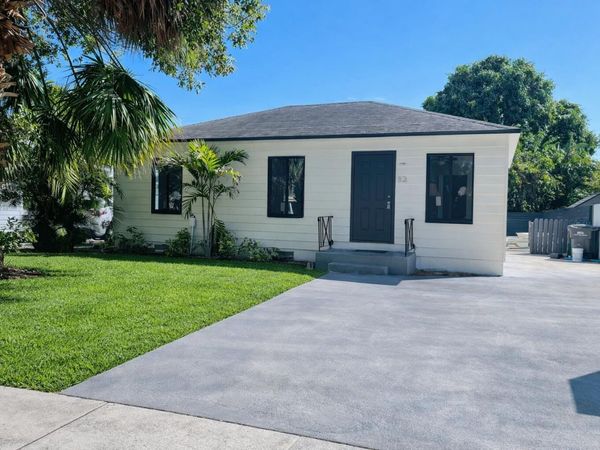 824 Winters Street, West Palm Beach, FL 33405