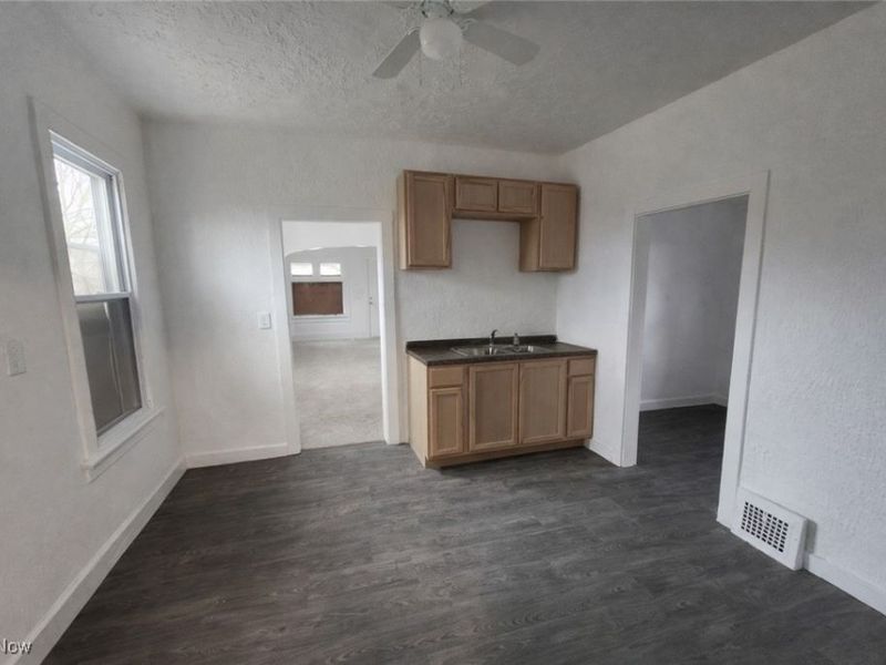 4088 E 72nd Street, Cleveland, OH 44105 Photo 8