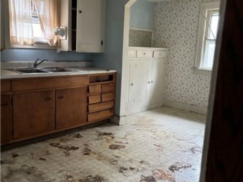 761 Glendora Avenue, Akron, OH 44320 Photo 3