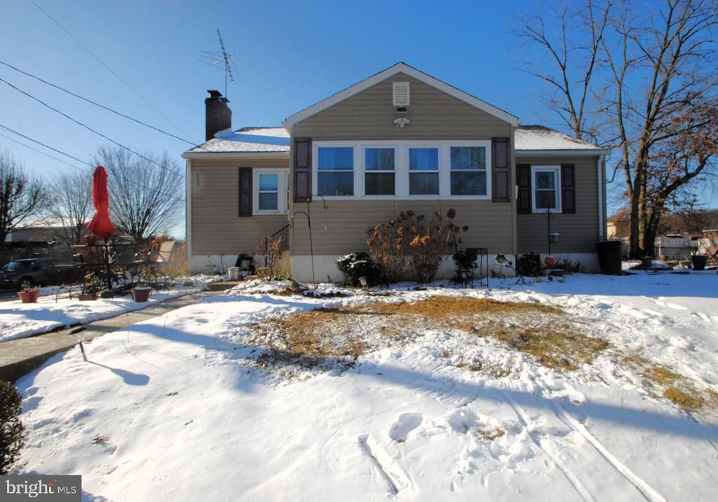 400 W Holly Oak Road, Wilmington, DE 19809 Main Photo