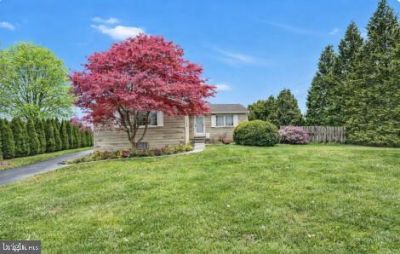 1892 Weavertown Rd, Douglassville, PA 19518 Main Photo