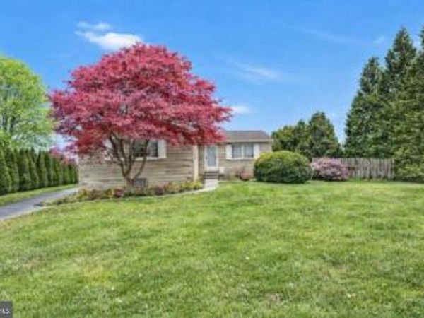 1892 WEAVERTOWN RD, DOUGLASSVILLE, PA 19518