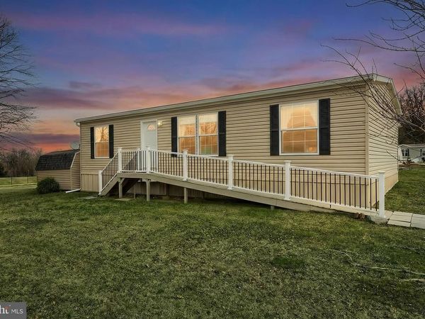 233 EAGLE DRIVE, HANOVER, PA 17331