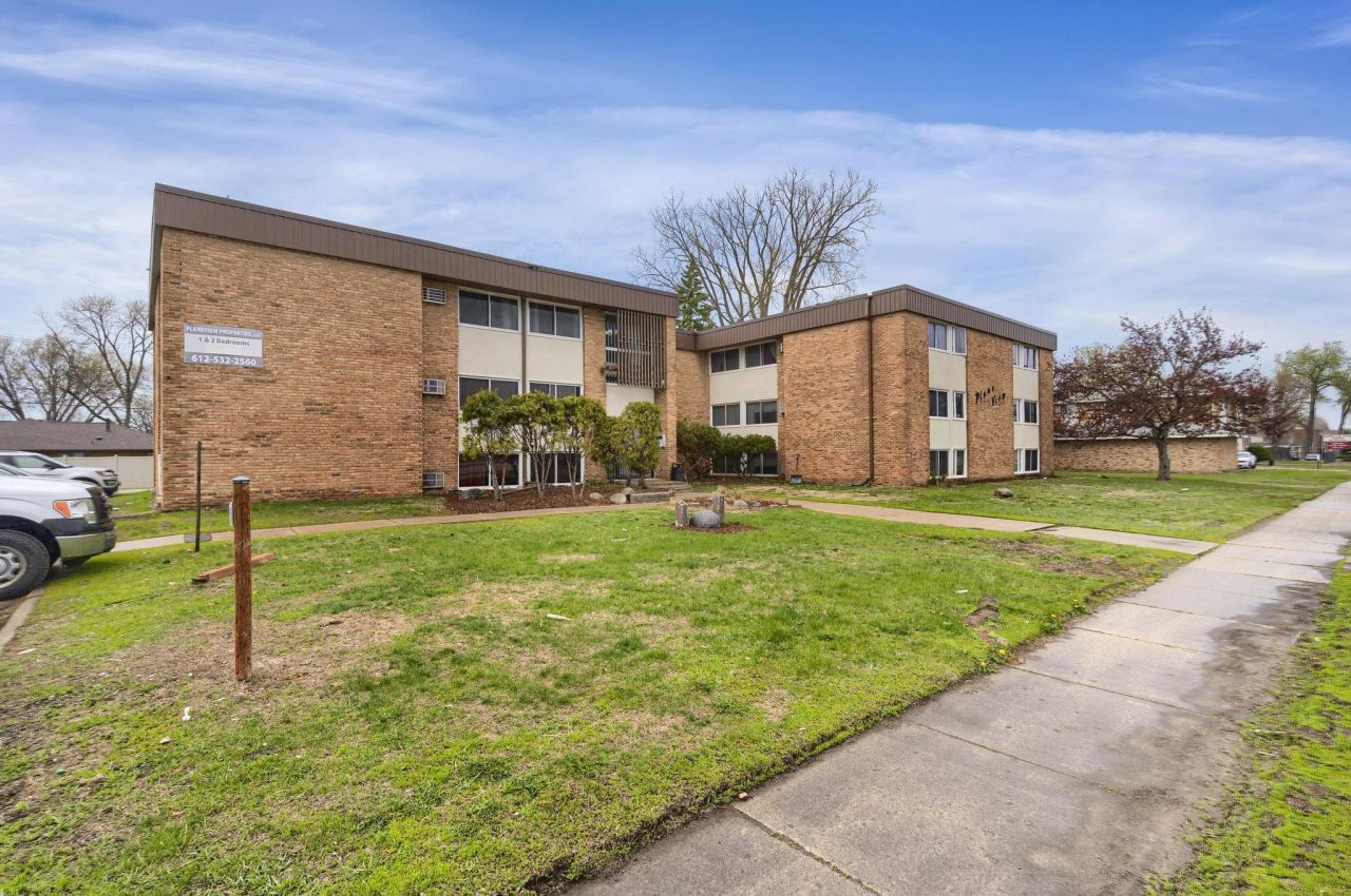 7444 Cedar Avenue S, Richfield, MN 55423