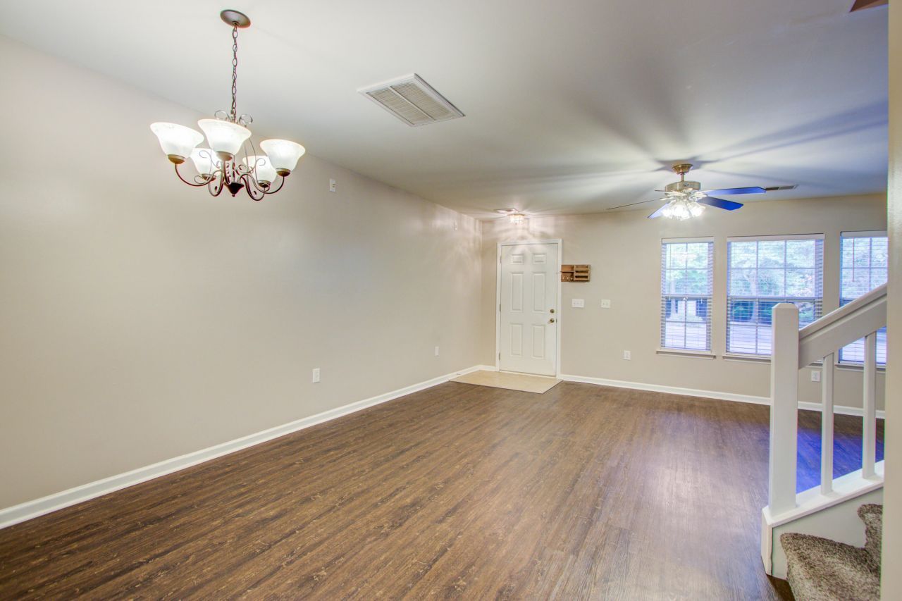 1201 Pine Bluff Drive Photo 10