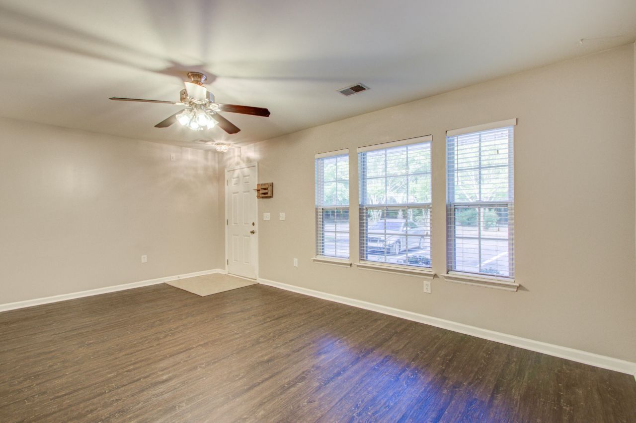 1201 Pine Bluff Drive Photo 8