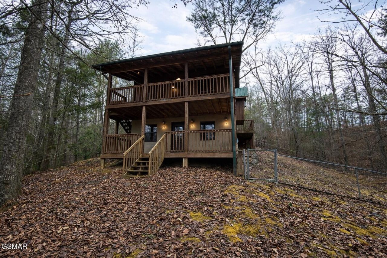 2034 Bales Way, Sevierville, TN 37876 Main Photo