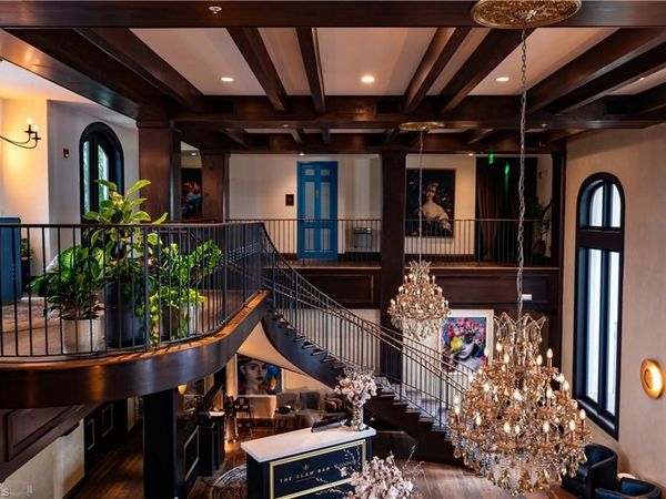 221 9th ST S, Unit 207, NAPLES, FL 34102