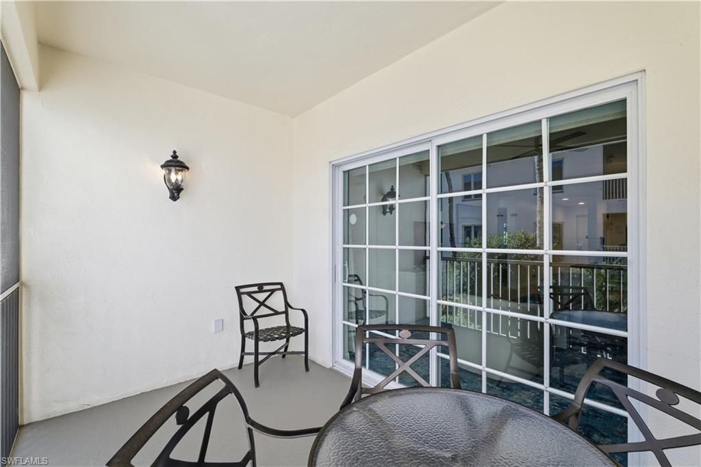 221 9th St S, Unit 207, Naples, FL 34102 Photo
