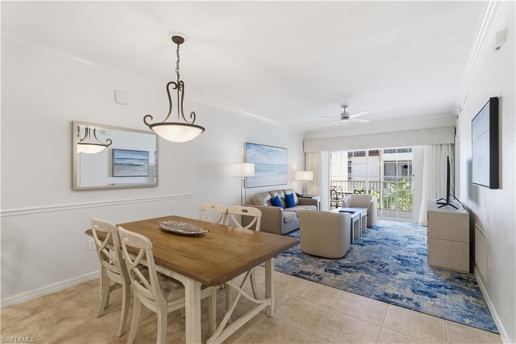 221 9th St S, Unit 207, Naples, FL 34102 Photo