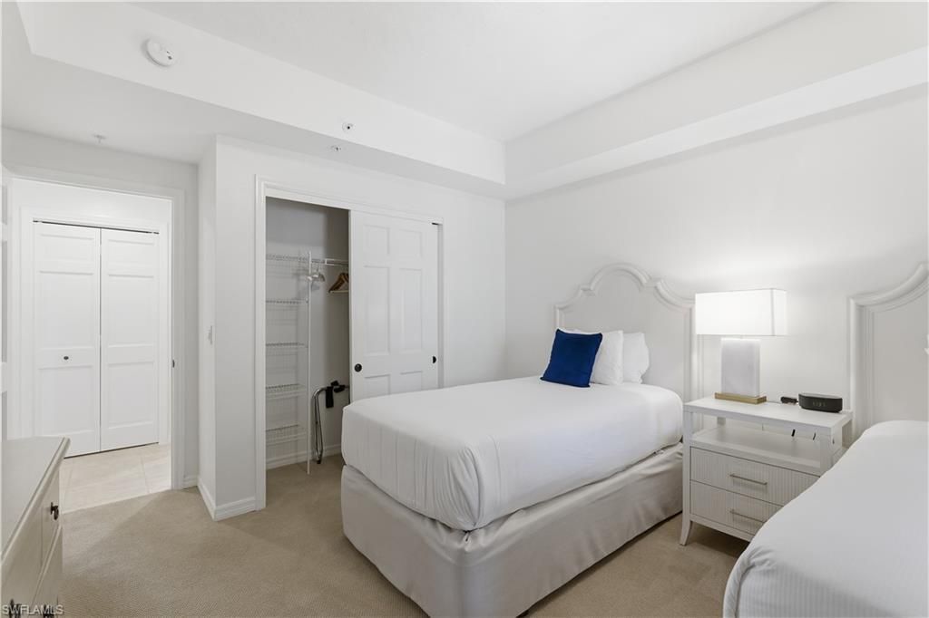 221 9th St S, Unit 207, Naples, FL 34102 Photo