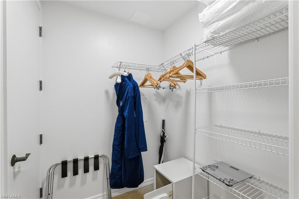 221 9th St S, Unit 207, Naples, FL 34102 Photo