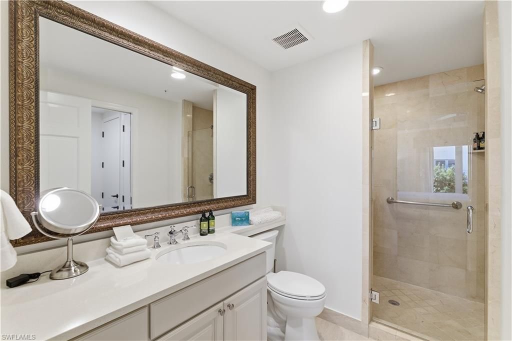 221 9th St S, Unit 207, Naples, FL 34102 Photo