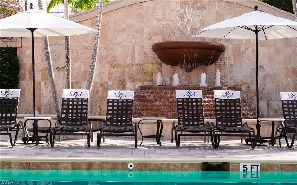 221 9th St S, Unit 207, Naples, FL 34102 Photo