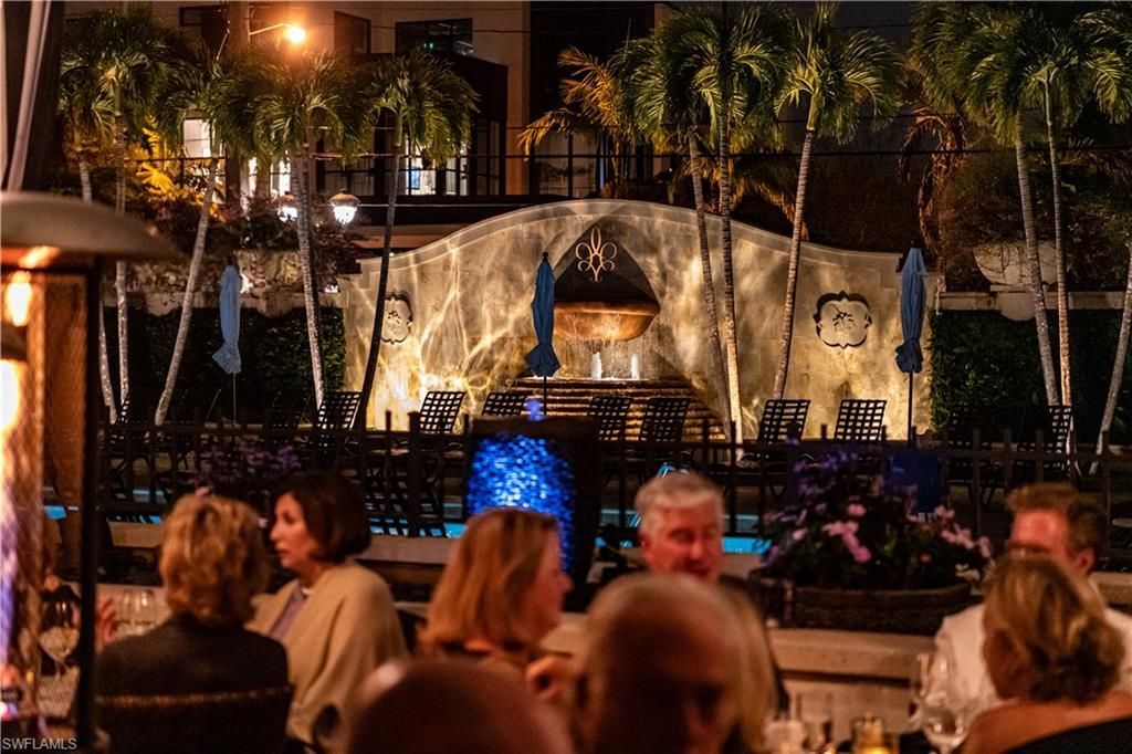 221 9th St S, Unit 207, Naples, FL 34102 Photo