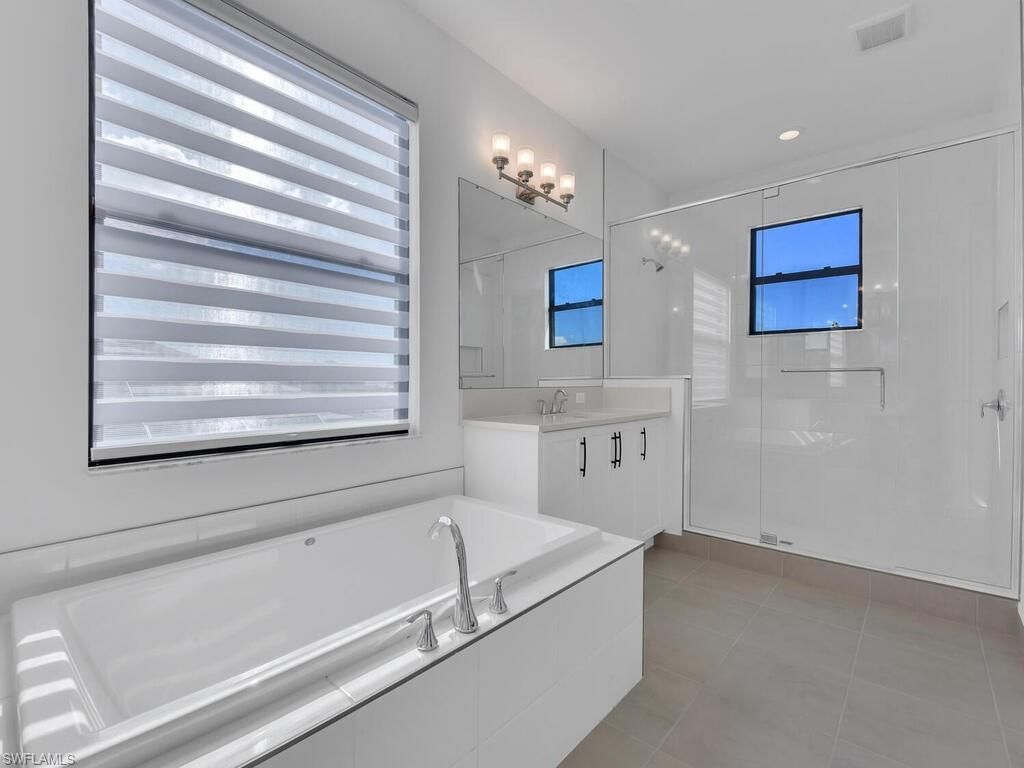 20152 Camellia Crosse Ln, Estero, FL 33928 Photo