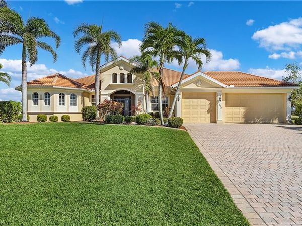 11753 Lady Anne CIR, CAPE CORAL, FL 33991