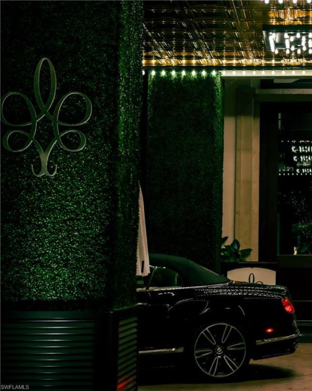 221 9th St S, Unit 405, Naples, FL 34102 Photo