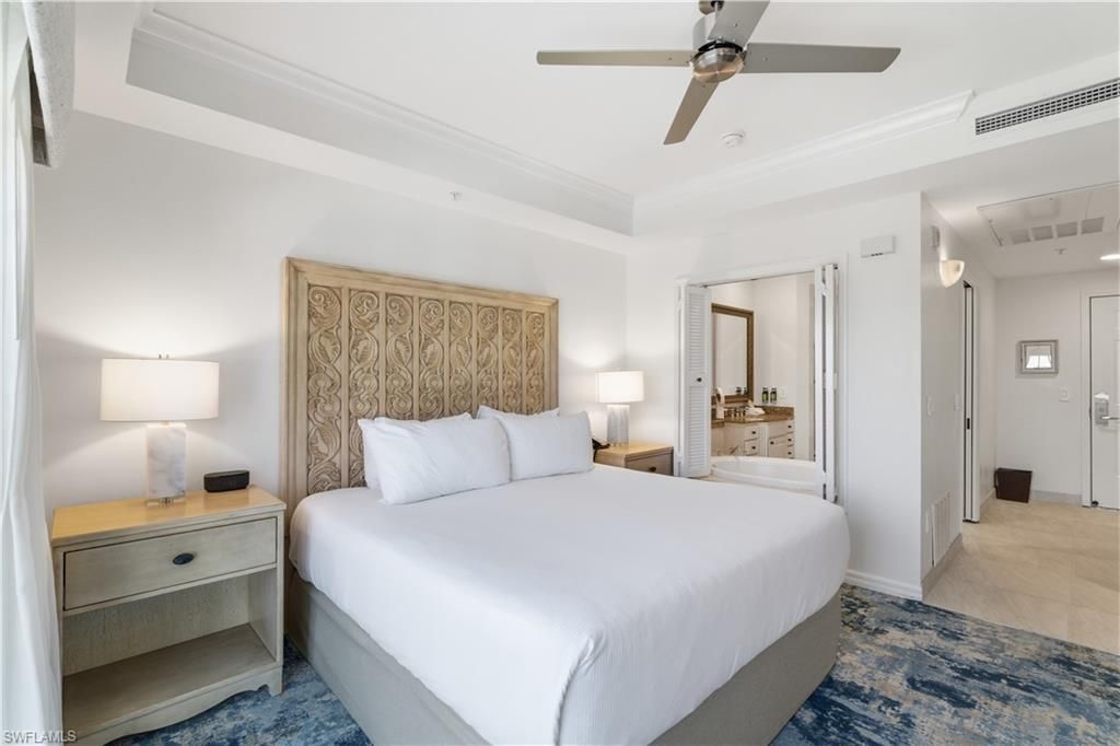 221 9th St S, Unit 405, Naples, FL 34102 Photo