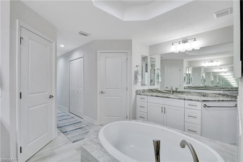 1733 SW 29th Ter, Cape Coral, FL 33914 Photo